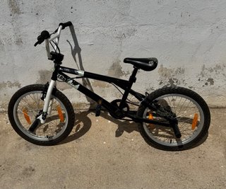 Bicicleta BMX Negra