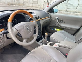 Renault Laguna 1.9 dCi 120 Luxe Privilege 5p