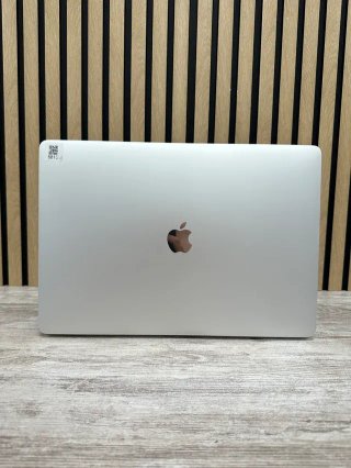 MacBook Pro 15 2017 i7 16GB 500GB SSD