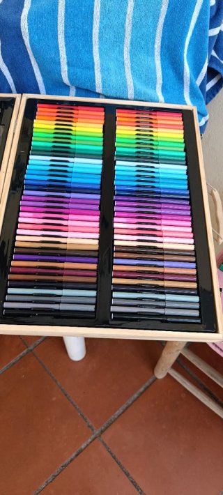 Maletín de pinturas 220 piezas