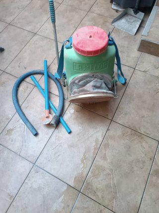 Bomba fumigadora La Flor