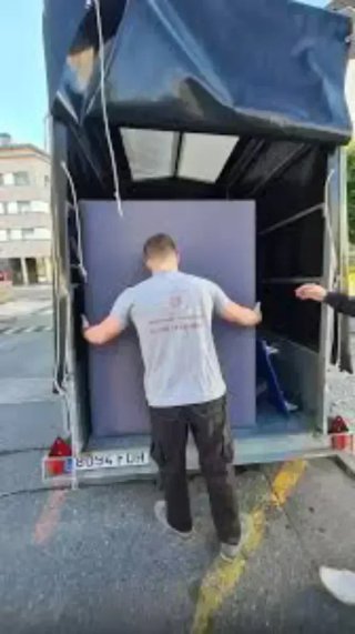 Empresa de transporte y limpieza 698652407