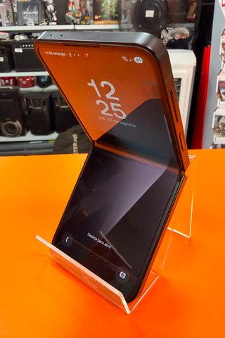 Samsung Galaxy Z Flip 7 FE 128 GB-SIN CARGADOR