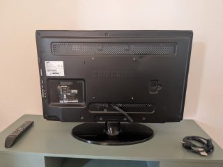 TV Samsung 32" HD (LE32C450) + Mando a distancia