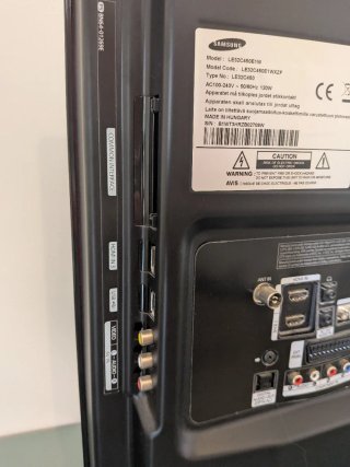 TV Samsung 32" HD (LE32C450) + Mando a distancia
