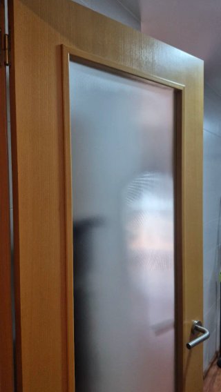 Puerta de cocina madera y cristal