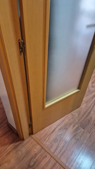 Puerta de cocina madera y cristal