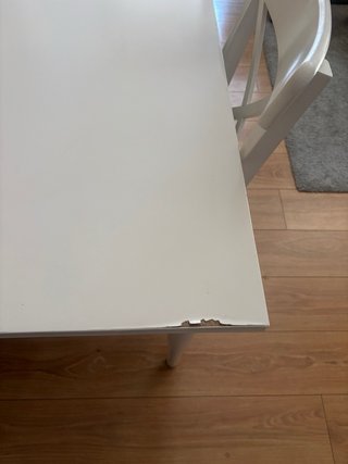 Mesa de comedor blanca extensible de madera