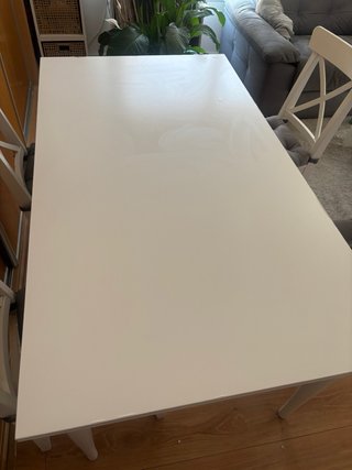 Mesa de comedor blanca extensible de madera