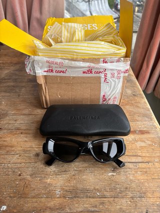 Gafas de sol Balenciaga Cat-eye negras