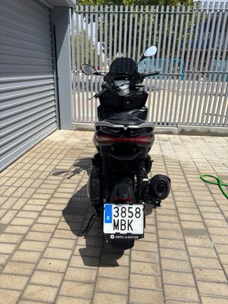 Aprilia SR GT 125cc Scooter Negra