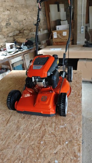 Cortacésped Husqvarna LB 251S Nuevo