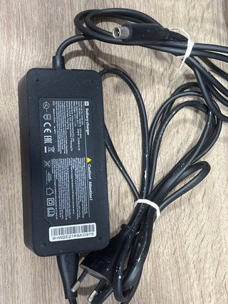 Patinete Eléctrico con cargador Xiaomi