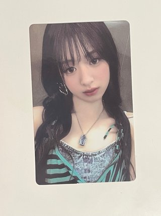 Ahyeon photocards + Hello Kitty holder