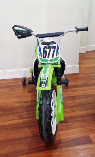 Moto Eléctrica Niños de 3 a 6 años. 6V Injusa
