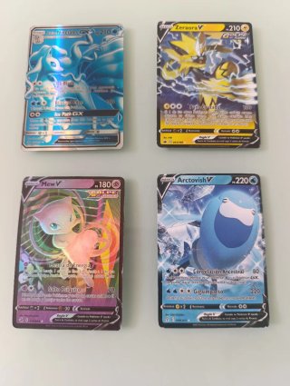 Cartas Pokémon Variadas