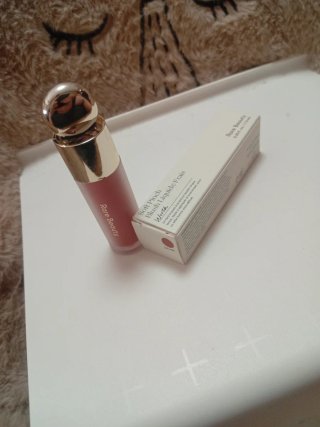 Colorete Rare Beauty Soft Pinch tono Worth