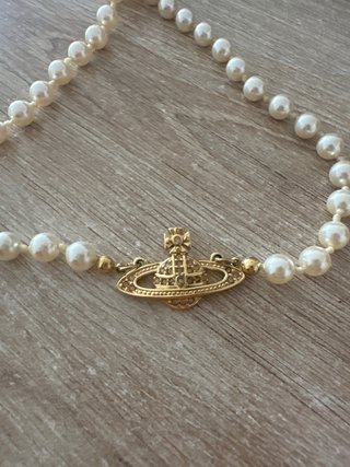 Collar Vivienne Westwood perlas Orb dorado