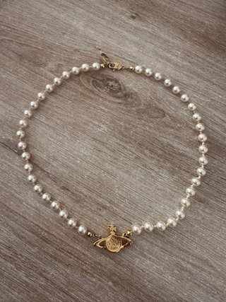 Collar Vivienne Westwood perlas Orb dorado
