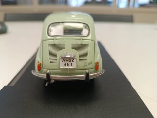 Seat 600 D escala 1:24