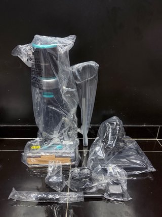 Cecotec friega y aspira