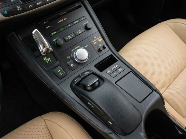 Lexus CT 2011, foto 14