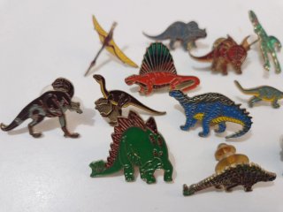 lote 15 pin figura dinosaurio esmaltado regalo pre