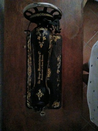 Máquina de coser Singer antigua