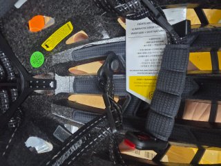 Casco de ciclismo brillante