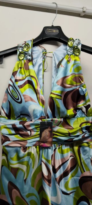 Vestido fiesta pedrería hombros talla 40