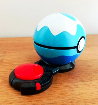 Pokémon (Poke Ball)