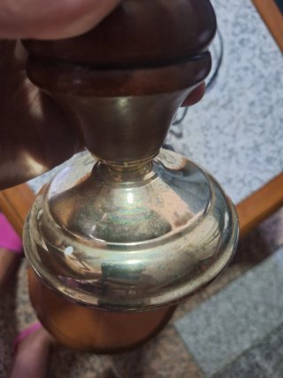 Lámpara de mesa vintage dorada