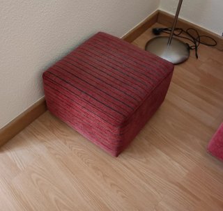 Mesa de centro madera y cristal, regalo puff