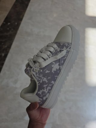 Zapatillas Numeris gris y blanco