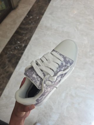 Zapatillas Numeris gris y blanco