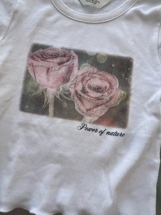 Camiseta H&M flores rosas talla 10-12