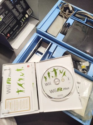 Nintendo Wii Negra con Caja y juego