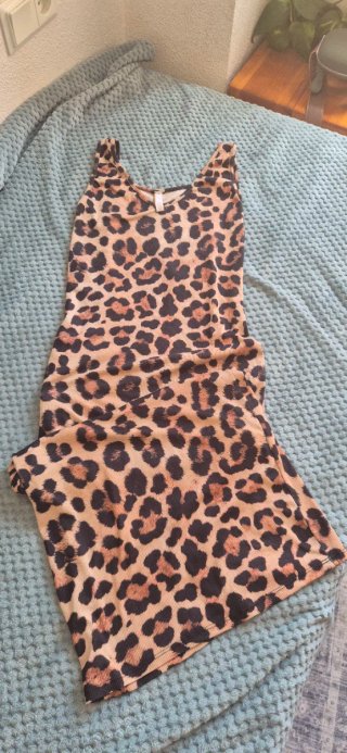 Lote Ropa Mujer Talla M: Vestido Leopardo + Falda