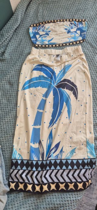 Lote Ropa Mujer Talla M: Vestido Leopardo + Falda