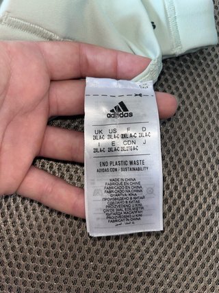 Top Deportivo Adidas, verde pastel Talla 2XL Nuevo