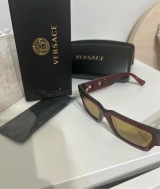 Occhiali da sole Versace bordeaux e oro