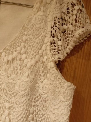 Vestido blanco en guipur de Pedro del Hierro