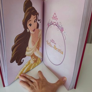Libro Historias de Princesas de Disney