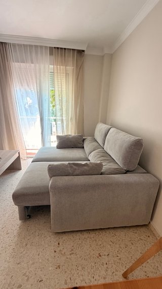 Sofá 2 plazas beige tela con chaiselongue
