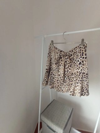 Falda pantalón Stradivarius animal print Talla M