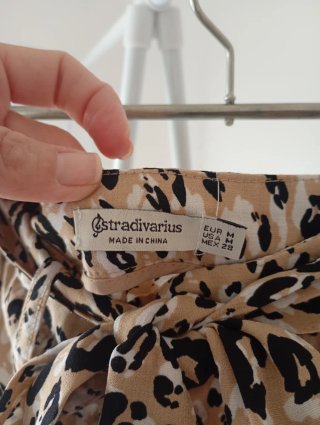 Falda pantalón Stradivarius animal print Talla M