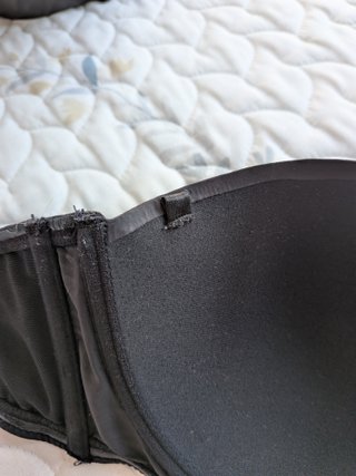 Sujetador negro sin tirantes extraíbles