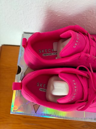 Zapatillas Skechers Fucsia Talla 37 Nuevas