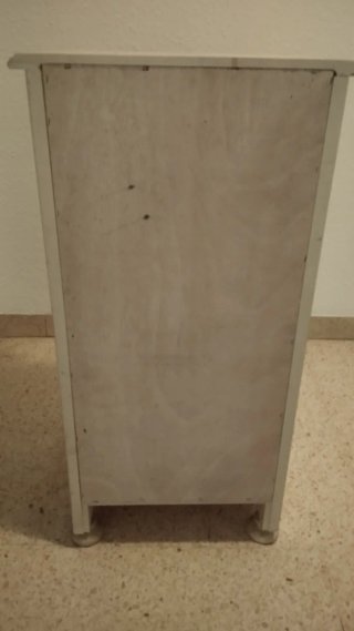 Mesilla de noche de madera lacada