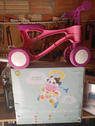 Andador y patinete infantil Petit Planet